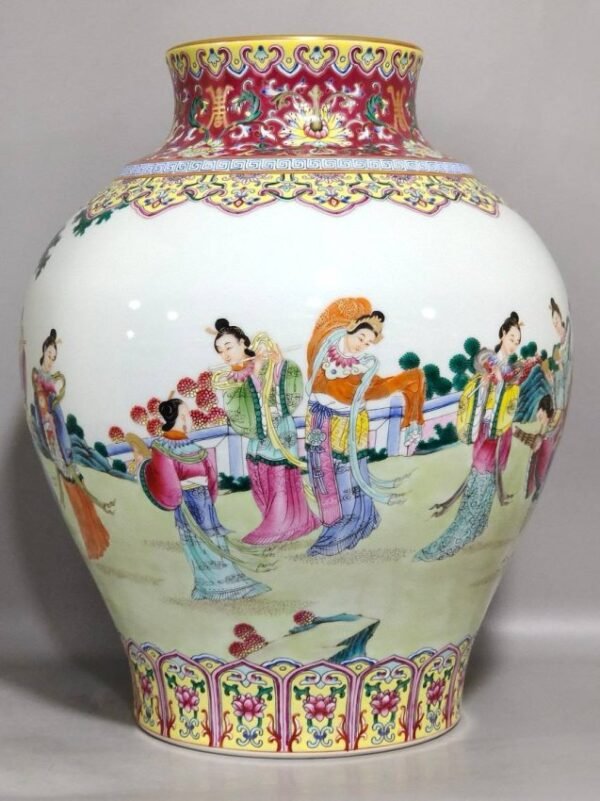 A jar with a red background and figures playing music, Jiaqing period, Qing Dynasty - Image 2